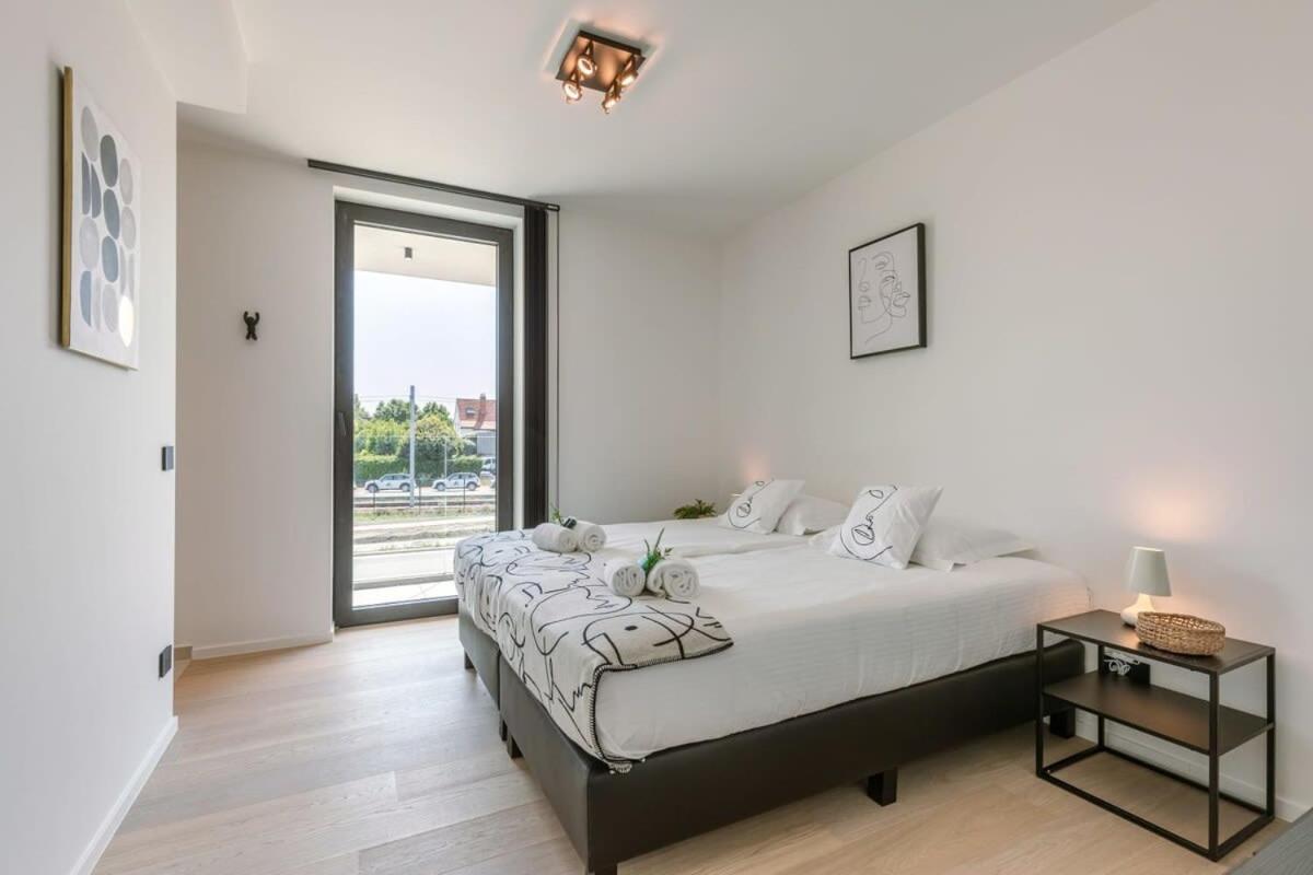 New, Luxurious And Modern Apartment With Private Parking Koksijde Esterno foto
